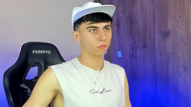 Snapshot of Demian_cute18 chatting on February 23, 2026, 7:03 pm Demian cute18 online show from February 23, 2026, 7:03 pm