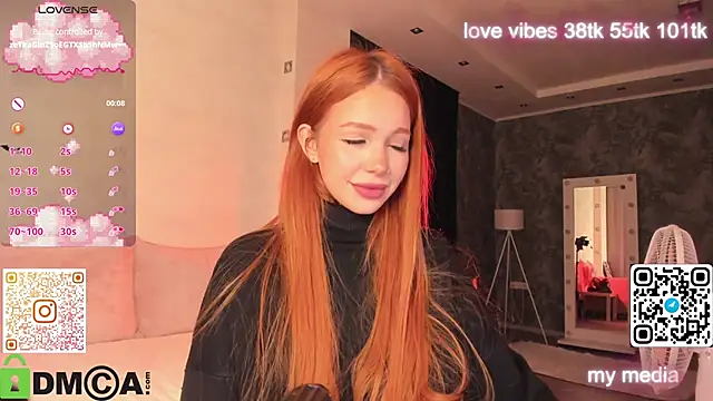 Snapshot of Tracy-Taylor chatting on November 5, 2025, 12:36 am Tracy-Taylor online show from November 5, 2025, 12:36 am