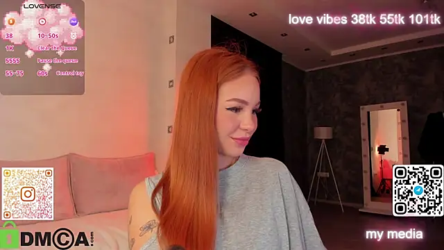 Snapshot of Tracy-Taylor chatting on October 9, 2025, 12:55 am Tracy-Taylor online show from October 9, 2025, 12:55 am