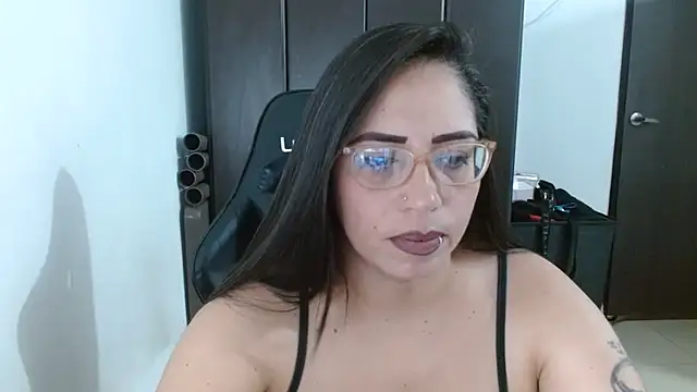 natashasmithe online show from March 15, 2025, 2:46 am