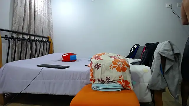 Snapshot of Iam_yourbabyprincess_XD chatting on February 9, 2025, 7:05 am Iam yourbabyprincess XD online show from February 9, 2025, 7:05 am