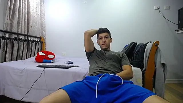 Snapshot of Iam_yourbabyprincess_XD chatting on February 14, 2025, 9:45 am Iam yourbabyprincess XD online show from February 14, 2025, 9:45 am