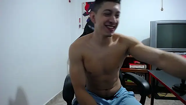 Snapshot of Iam_yourbabyprincess_XD chatting on November 3, 2025, 6:18 am Iam yourbabyprincess XD online show from November 3, 2025, 6:18 am