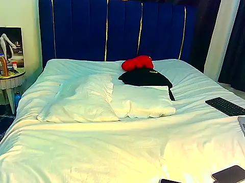 t-Booty risky  online show from September 27, 2025, 5:46 am