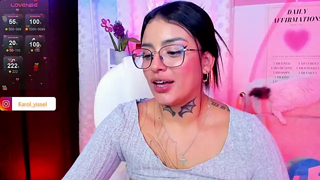 Hinataw33d01 online show from February 12, 2025, 6:40 am