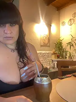 Sensualmente333 online show from November 6, 2025, 11:36 am