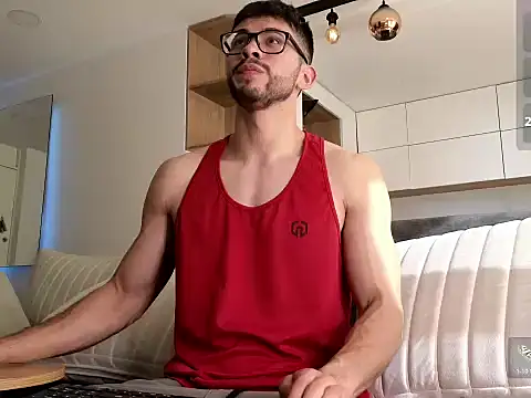 Phantom Bigger1 online show from December 15, 2025, 1:28 pm