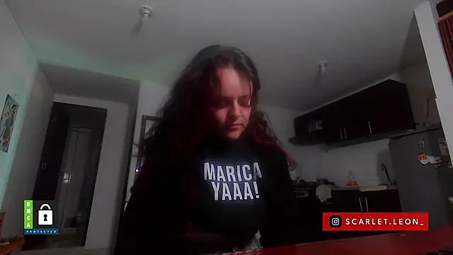 Scarletleon77 online show from April 3, 2026, 11:44 pm