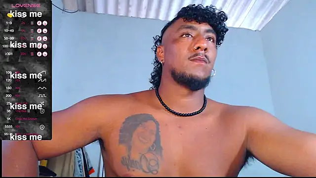 yosoy enzo2020 online show from March 10, 2025, 9:29 pm