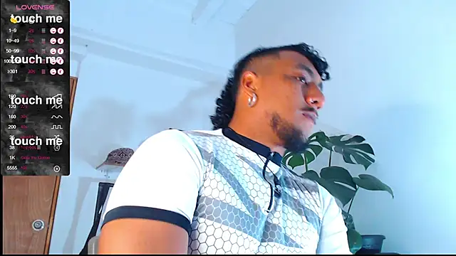 yosoy enzo2020 online show from February 25, 2025, 12:14 am