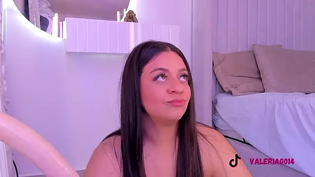 sarah-bonneth online show from March 14, 2025, 6:07 pm