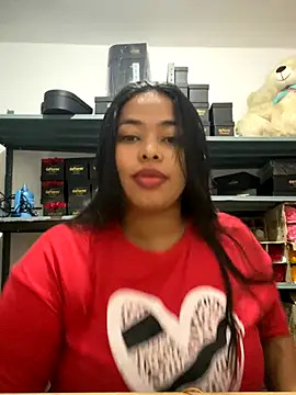 PUSHYLATE online show from November 24, 2025, 8:09 pm