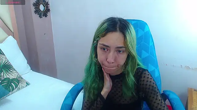 Snapshot of Erika_Stevens chatting on November 11, 2025, 3:18 pm Erika Stevens online show from November 11, 2025, 3:18 pm