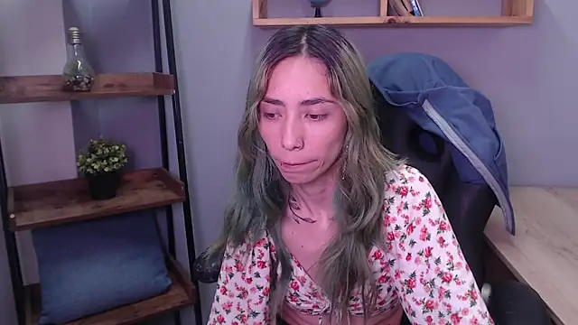 Snapshot of Erika_Stevens chatting on November 20, 2025, 12:55 am Erika Stevens online show from November 20, 2025, 12:55 am