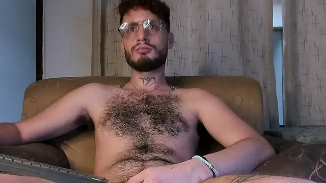 axel giracr online show from February 22, 2025, 10:42 pm