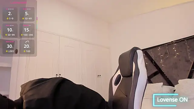 JacksonMuller  online show from January 7, 2026, 1:38 pm