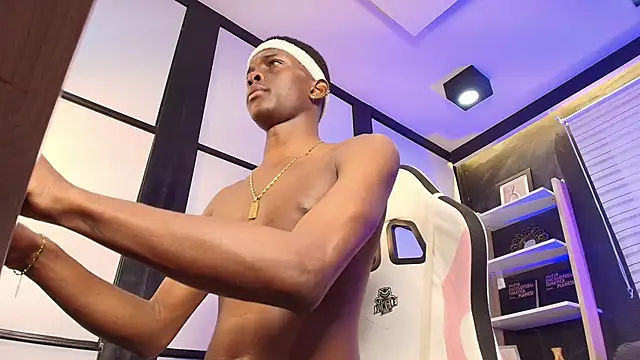 JacksonMuller  online show from March 20, 2025, 5:04 pm