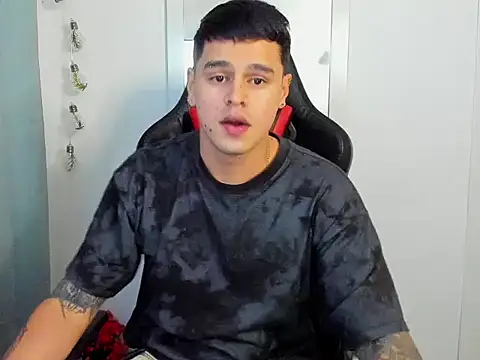 E Moon online show from September 18, 2025, 2:47 am