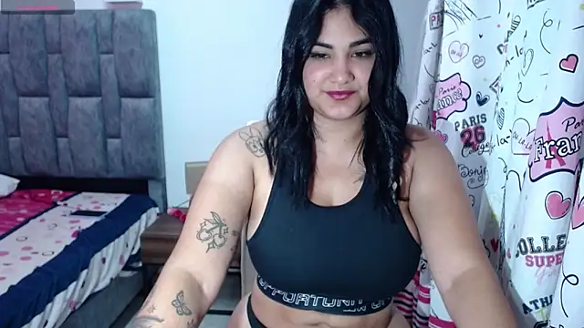 Alicelunaa online show from February 17, 2025, 5:44 pm