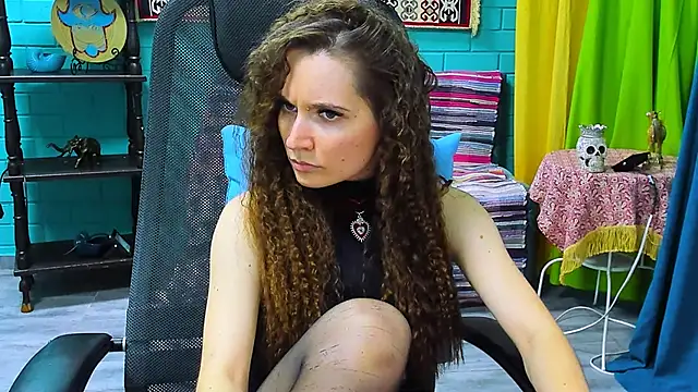 Miss Barbara  online show from March 20, 2025, 6:09 pm