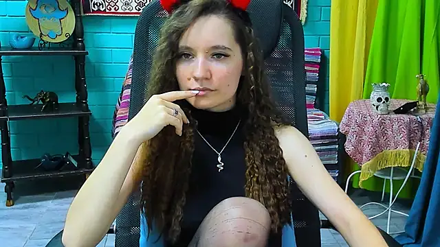 Miss Barbara  online show from March 17, 2025, 12:57 pm