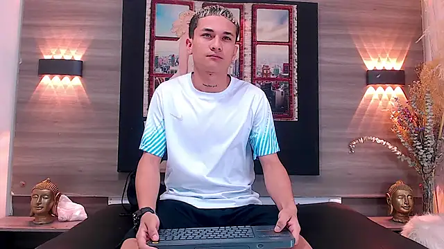 jeic 18 online show from November 30, 2025, 3:46 pm