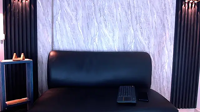 jeic 18 online show from November 12, 2025, 6:56 pm