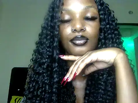 Snapshot of mavelous_mia chatting on July 3, 2026, 11:17 am mavelous mia online show from July 3, 2026, 11:17 am