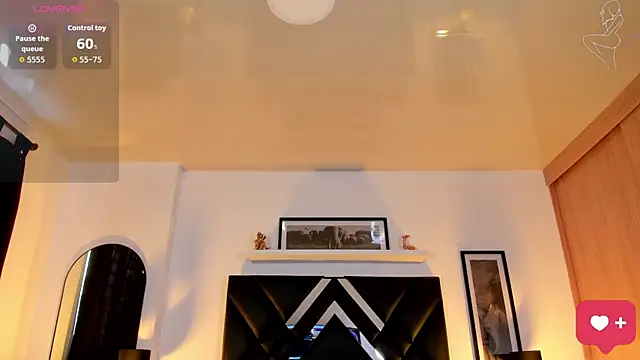 Snapshot of valery_camber chatting on July 17, 2026, 7:33 pm valery camber online show from July 17, 2026, 7:33 pm