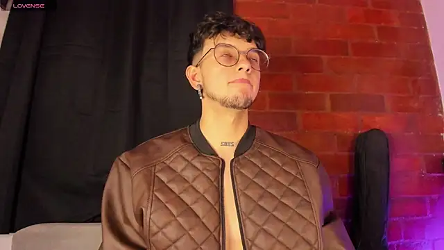 Snapshot of koddy_0 chatting on November 8, 2025, 12:14 am koddy 0 online show from November 8, 2025, 12:14 am