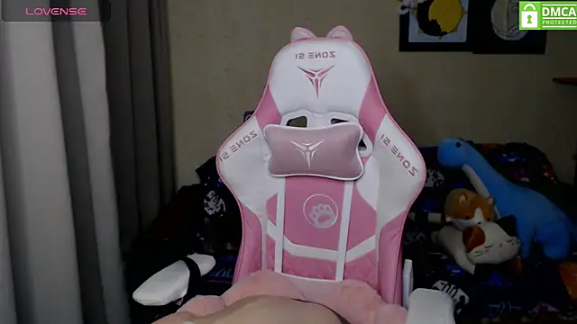 LeahGottty online show from December 10, 2024, 3:01 pm