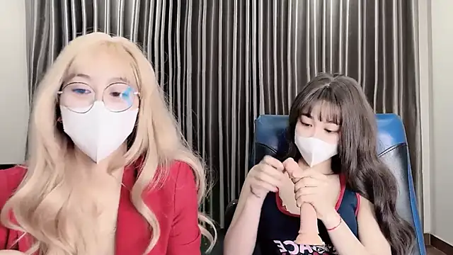 Mono-Stewardesss online show from March 20, 2025, 12:54 pm