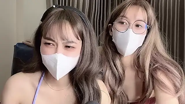 Mono-Stewardesss online show from March 1, 2025, 2:23 pm