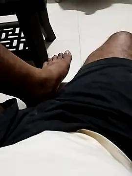 findmemylove online show from October 2, 2025, 8:12 pm