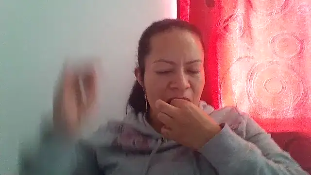 Cristal w online show from March 11, 2025, 6:30 pm