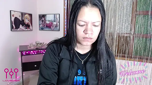 Cristal w online show from November 4, 2025, 1:15 pm