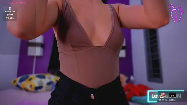 Lila Pinky online show from October 17, 2025, 1:02 pm