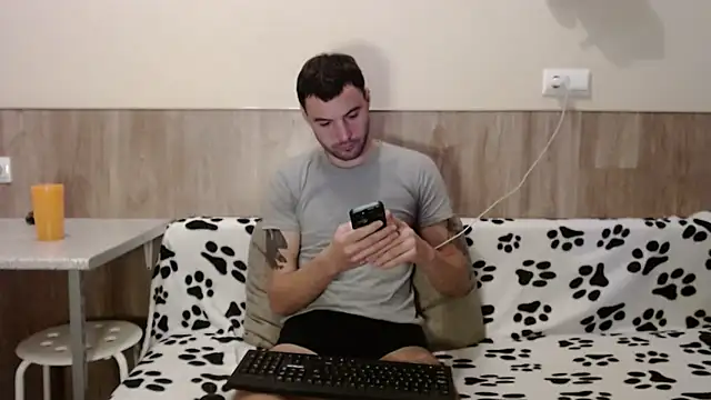 28nick28 online show from December 19, 2024, 12:12 pm