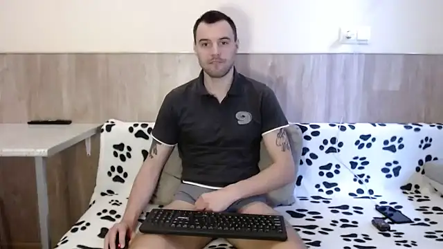 28nick28 online show from February 6, 2025, 10:47 am