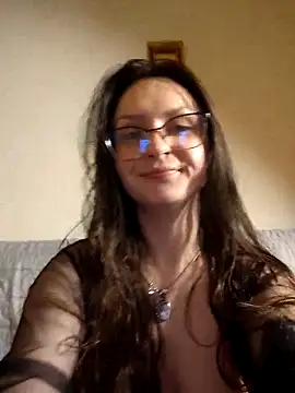 Snapshot of NaughtYHomemadE chatting on May 27, 2026, 5:31 pm NaughtYHomemadE online show from May 27, 2026, 5:31 pm
