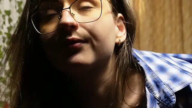 NaughtYHomemadE online show from February 8, 2026, 11:52 am