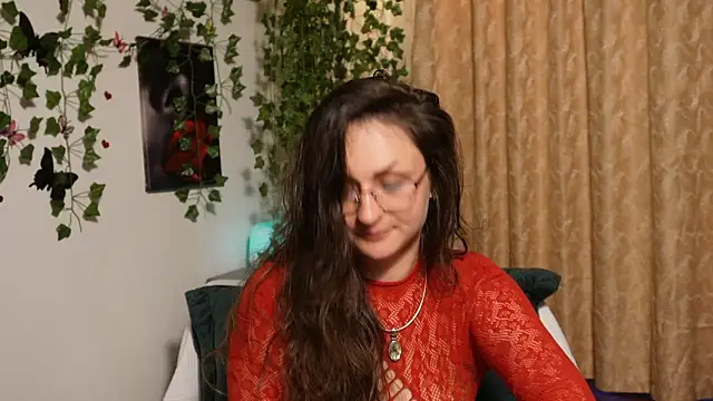 NaughtYHomemadE online show from September 16, 2025, 12:28 pm