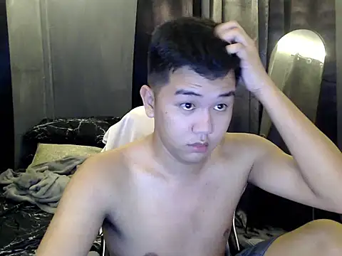 xgregor07 online show from November 18, 2025, 2:20 pm