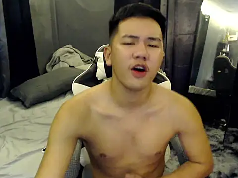 xgregor07 online show from October 25, 2025, 9:41 am