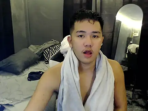 xgregor07 online show from October 26, 2025, 2:06 pm