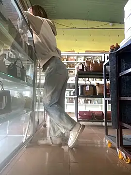 Rosa 998 online show from February 9, 2026, 12:41 am