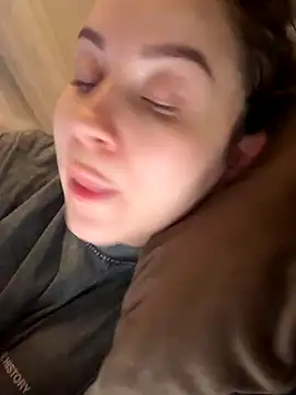 ellie ssexy online show from December 16, 2025, 5:22 am