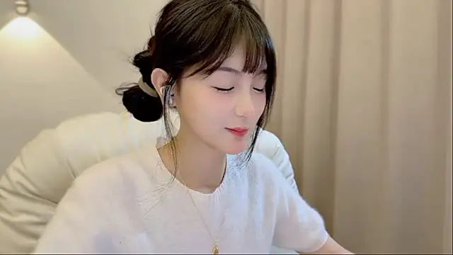 Snapshot of SHUIshui_ chatting on November 5, 2025, 12:30 pm SHUIshui online show from November 5, 2025, 12:30 pm