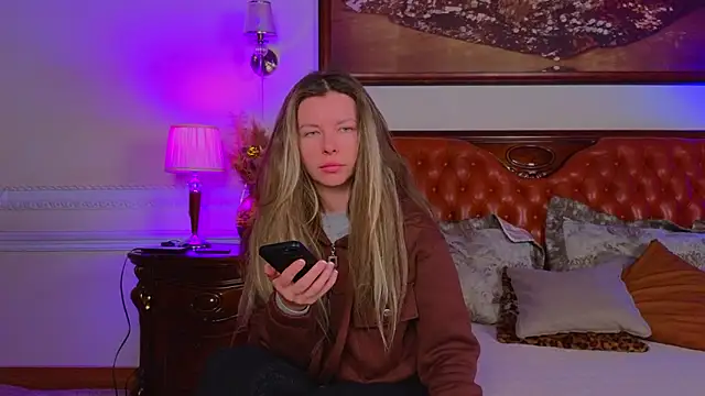 Real Tini online show from January 18, 2026, 6:17 am