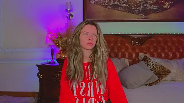 Real Tini online show from November 14, 2025, 5:55 am